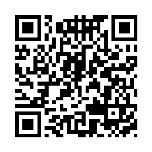 他抚摸着戴在手上的拳套一样的武器二维码生成