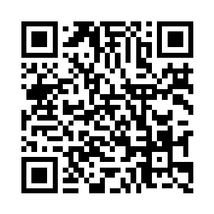 他抱着手臂观察那些穿戴大量精良装备的玩家二维码生成