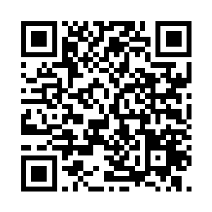 他拽住Amos的胳膊硬是夺回了自己的钱包二维码生成