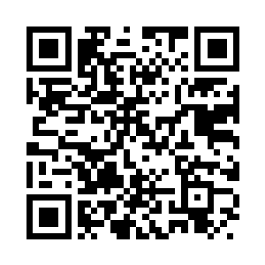 他指了指不远处架子上放在的一套衣服二维码生成