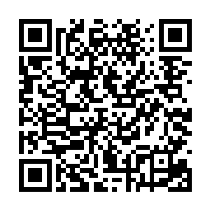 他早已经在赵长枪的房间里偷偷的安放了视频设备二维码生成