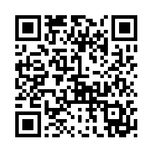 他时而会侧头看看滔滔不绝的夏天二维码生成