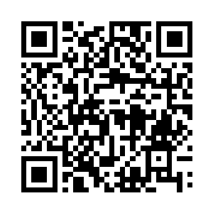 他明明是亲眼看到夏天被夹在三辆车的中间二维码生成