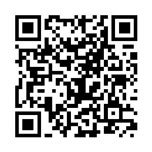 他最得意的作品之一就是这些服务员穿的裙子二维码生成