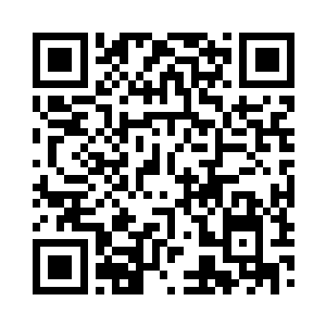 他极为不悦地瞪着一声不吭就来的自己的老婆二维码生成