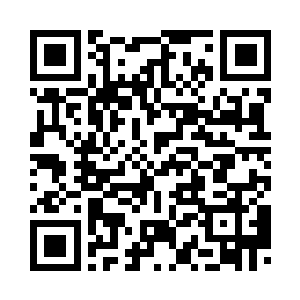 他检查了一下通往下面的楼梯通道二维码生成