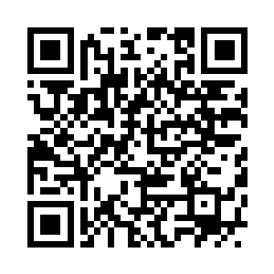 他此时整远远地吊在山姆的后面朝着混二维码生成