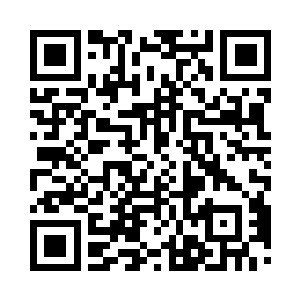 他没有去看白丽香泛红的娇躯和高耸的玉女峰二维码生成