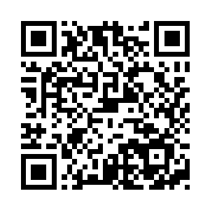 他满是皱纹的嘴角轻轻抽动了一下说二维码生成