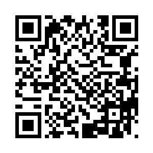 他猜想这两个人的目的和他们是一样的二维码生成