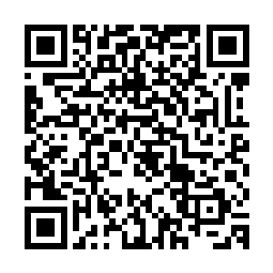 他现在喝了一杯茶滋润了下喉咙声音已经不像刚醒来那么的沙哑二维码生成