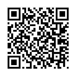 他现在处在一座白色的巨大别墅里面二维码生成