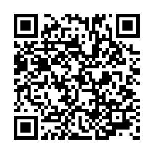 他甚至都没有注意到身旁女孩长长地出了一口气二维码生成