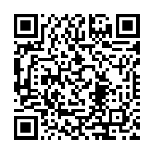 他的余光便是扫到了柳贞手中的一把模样奇怪的飞镖二维码生成