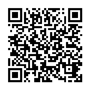 他的几名狗腿子都有些不理解为什么这么严肃的对待二维码生成