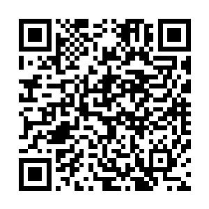 他的手指似乎还好整以暇的配合了一下钢板凿击的声音节奏二维码生成