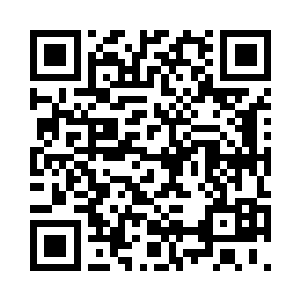 他的手臂却倏然的被她的手给抓住了二维码生成