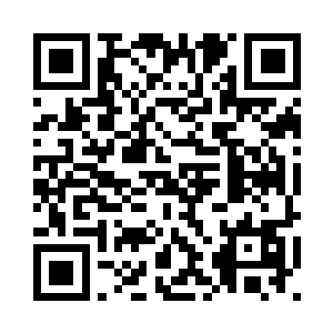 他的手里陡然多了一团暗色的绸缎二维码生成
