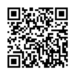 他的脸深深地埋在他面前装满意大利面的碗里二维码生成