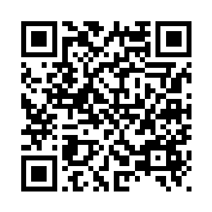 他的身体已经飞快的往后倾斜飞退二维码生成