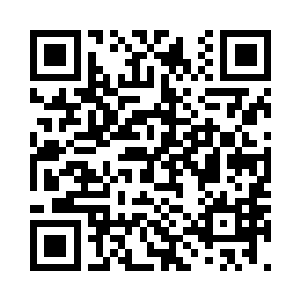 他的身体狠狠撞击在那碎裂的山壁上二维码生成