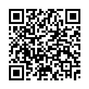 他的身体这个动作正常人很难做出二维码生成