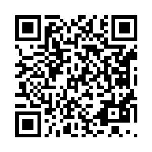 他的身后出现了无数星星点点的光芒二维码生成