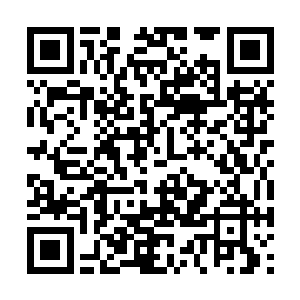 他直接将原先费了好大力气做出来的设计图推翻了二维码生成