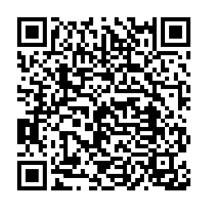 他看到上面派下来的那一男一女两个玩邪术的家伙被人请走了之后二维码生成