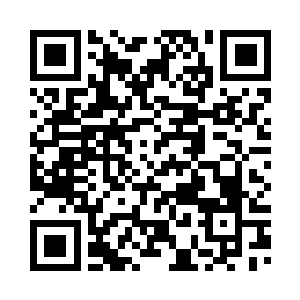 他看到了那根随意搁在墙上的神杖二维码生成
