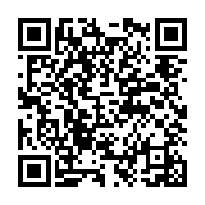 他看到了青灵一副这要是属于我的东西就太好了的样子二维码生成