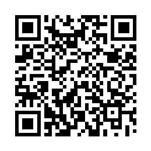 他看到黑暗深渊最尽头出现了空间屏障二维码生成