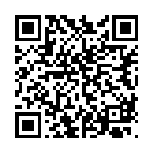 他看到黑色大藏獒的脖子上挂着一个黑铁牌二维码生成