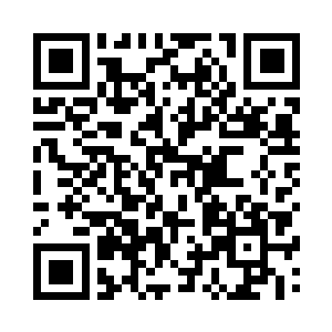 他看向被宇文荣抱在怀里的宇文笑笑二维码生成