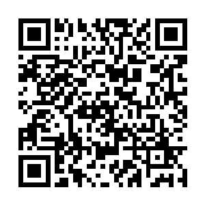 他眯着眼望着士兵的长枪插入神通巨手的掌心之内二维码生成