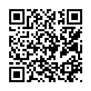 他眼角余光突然瞄到了站在戴红梅等二维码生成