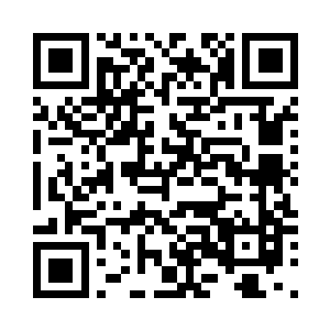 他瞄了一眼衣衫整齐的两名工作人员二维码生成