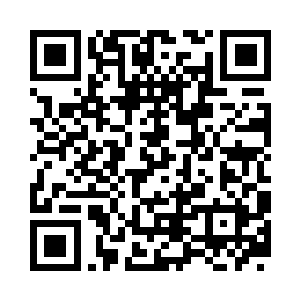 他瞧见自家主子拆了信面无表情的看着二维码生成