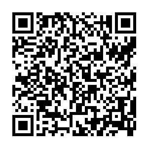 他知道这个时候应该留点时间和空间给金雨薇缓和一下她慌乱和尴尬的情绪二维码生成