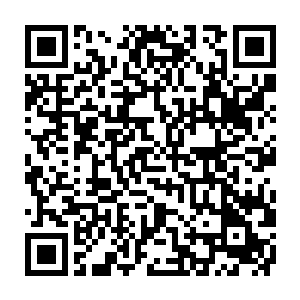 他离她这么近……近到可以听到她的心跳声……还有她靠在他耳边的哭声……二维码生成