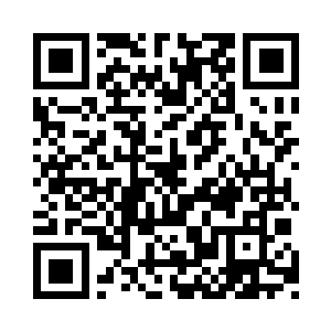 他竟然离到五六十尺外才察觉到徐少恭靠近二维码生成