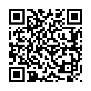 他第一时间就想到了要摆一张书案二维码生成