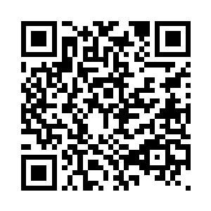 他联系了一名热爱探险的资深飞行员二维码生成