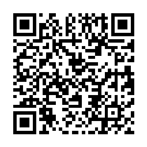他自始至终还是愿意相信那些跟着自己干了很多年的老员工二维码生成
