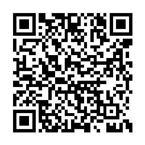 他花了大价钱收买几家报社和上海新闻台的记者二维码生成