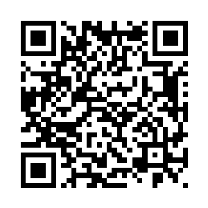 他被人家像拎小鸡一样的拎在手里二维码生成