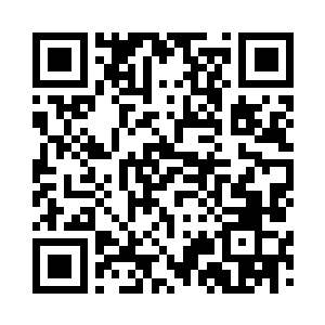 他记得刚才夏天躲过他偷袭的那一下二维码生成