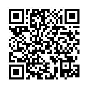 他试着去将猴子紧紧盘住的手拉开二维码生成