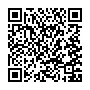 他跟着前一任的祭祀学习的时候便一直谨记着不要频繁的使用二维码生成