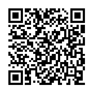 他身边的那些个小弟已经纷纷的开始叫嚷了起来二维码生成